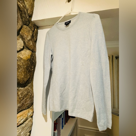 100% Cashmere Lord & Taylor sweater. Size S. - Picture 10 of 10